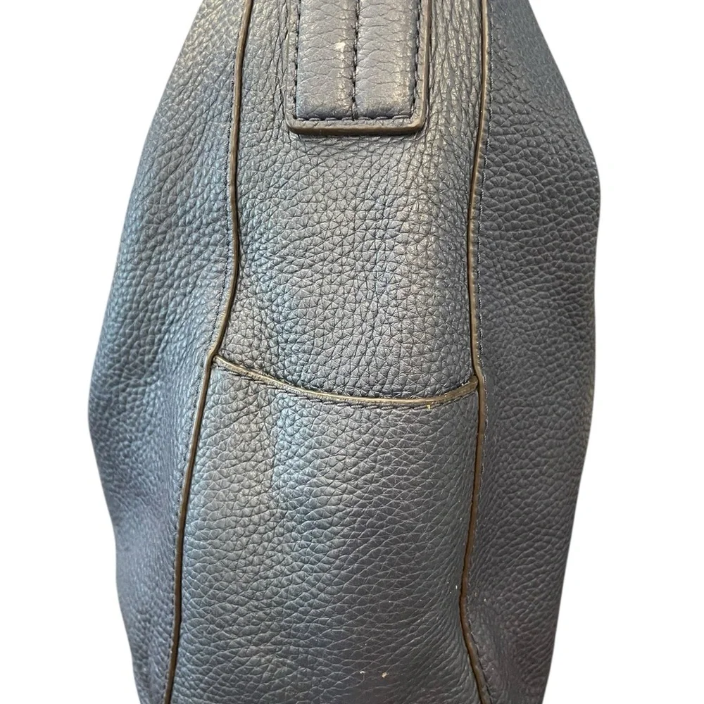 Beautiful‎ Michael Kors Ashbury Leather Slouchy Shoulder Bag Navy Blue Boho Hobo